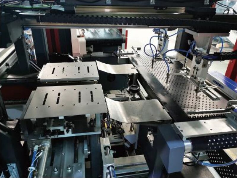 Intelligentes High-Speed-Drawwr-Style Box-Fertigungssystem 20-30 Stück/min geeignet für Weinkisten