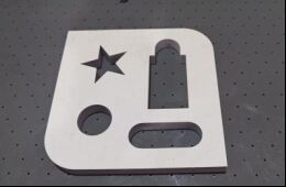 LY-RK03-1113 Nicht-Stanz-Flexmaterial-Schneidemaschine mit 50 mm Schnittdicke und ±0,05 mm Genauigkeit