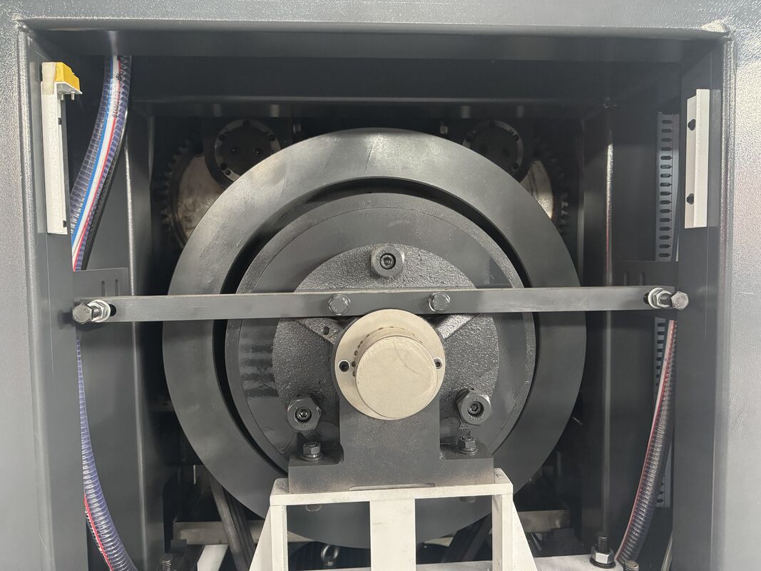 New Generation Fully Automatic Die Cutting Machine No Connection Point Only For Gray Board