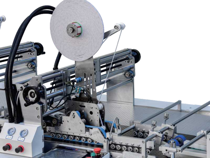 LY-1450WG-900 Multifunktionale Reißverschlussbox Paste Doppelseitiges Klebgerät Maschine Multi-Box Kompatibilität Alle Reißverschlusskartons Weite Größenpalette Unterstützt Papierkarton Anpassbare Bandbreite