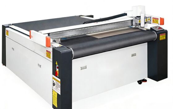 LY-PK-1816RM Nicht-metallische Flexible Material-Schneidemaschine mit 50 mm Schneiddicke / CNC-Stichmaschine / Schneidsystem