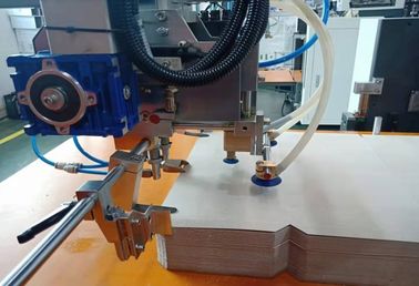 Hohe Genauigkeits-intelligenter steifer Kasten, der Maschine mit 20 - 25pcs/min herstellt große Kästen herstellt